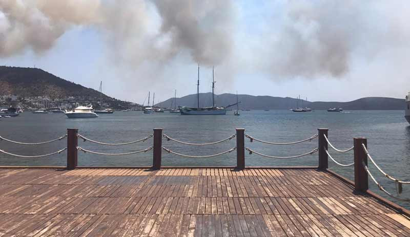 Yangın büyüyor | Bodrum Belediyesi'nden 'trafiğe çıkmayın' çağrısı - Resim : 1