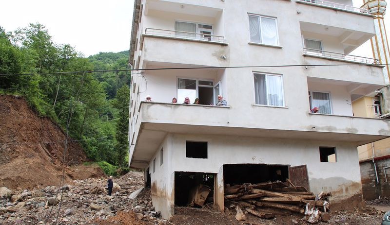 Uzmandan çarpık yapılaşma uyarısı: Karadeniz’deki yapılaşma bölgenin coğrafi yapısına uygun değil - Resim : 1