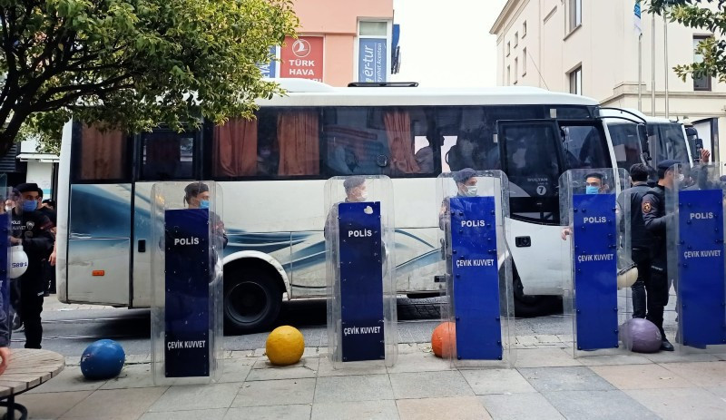 Kadıköy'de İbrahim Kaypakkaya anmasına polis müdahalesi: Çok sayıda gözaltı - Resim : 2