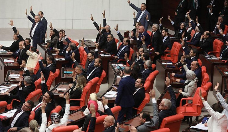 AKP-MHP iktidarından ülkenin sorunlarına dair tüm araştırma önergelerine ret - Resim : 1