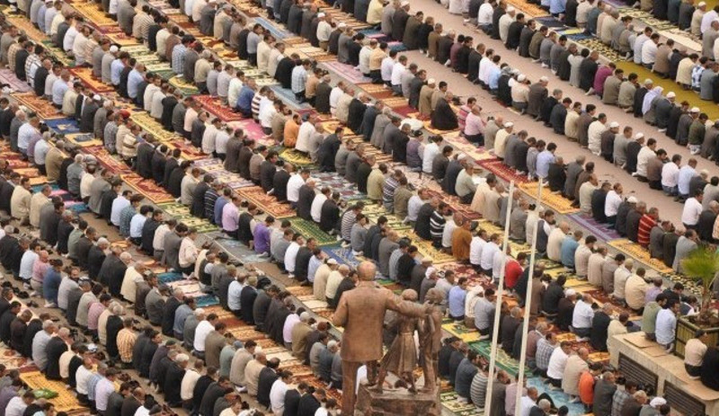 Cami dışında kılınan namaz suç sayıldı - Resim : 1