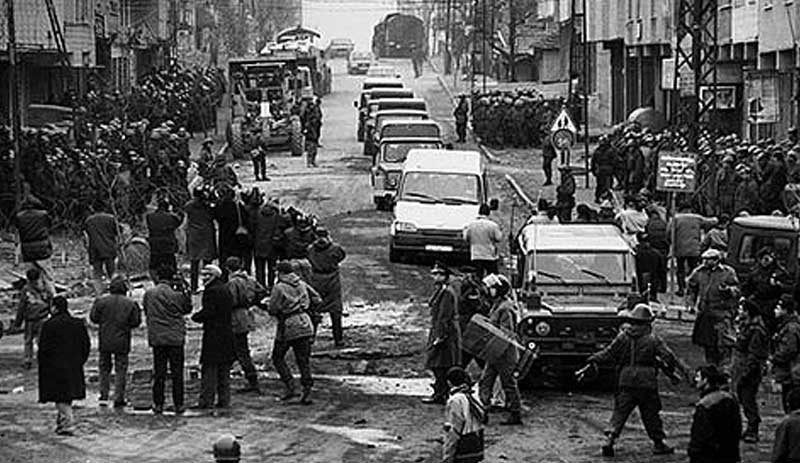 Gazi Katliamı'nın üzerinden 26 yıl geçti: Yaşamını yitirenler polis ablukası altında anıldı - Resim : 8