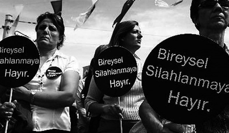 İYİ Parti'li emekli Vali Okutan: 21 milyon kişide ruhsatsız silah var, dikkatli olmalıyız - Resim : 1