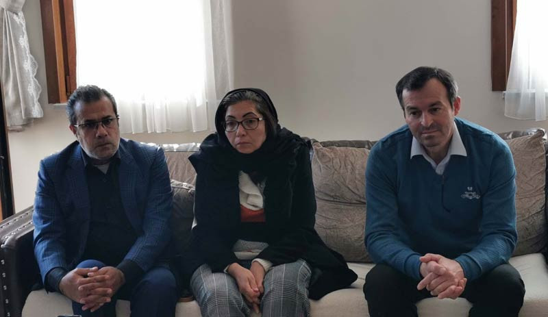 Özgecan Aslan'ın ailesi Ceren Özdemir'in ailesini ziyaret etti - Resim : 1