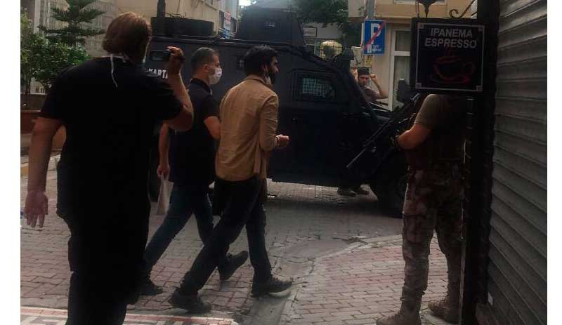 'İsimsizler hareketi' soruşturmasında 24 gözaltı: Aralarında avukat ve yazarlar da var - Resim : 2