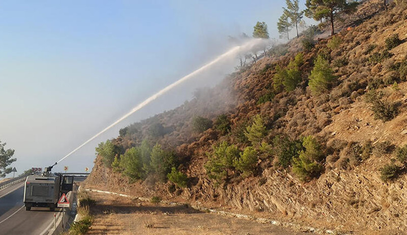 Mersin'deki orman yangını kontrol altına alındı: 1'i ağır 25 yaralı - Resim : 3