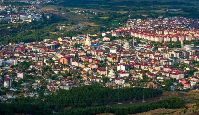 Bingöl’de ilköğretim okullarında yığılma: Öğrenciler sağlıksız ortamda eğitim görecek - Resim : 2