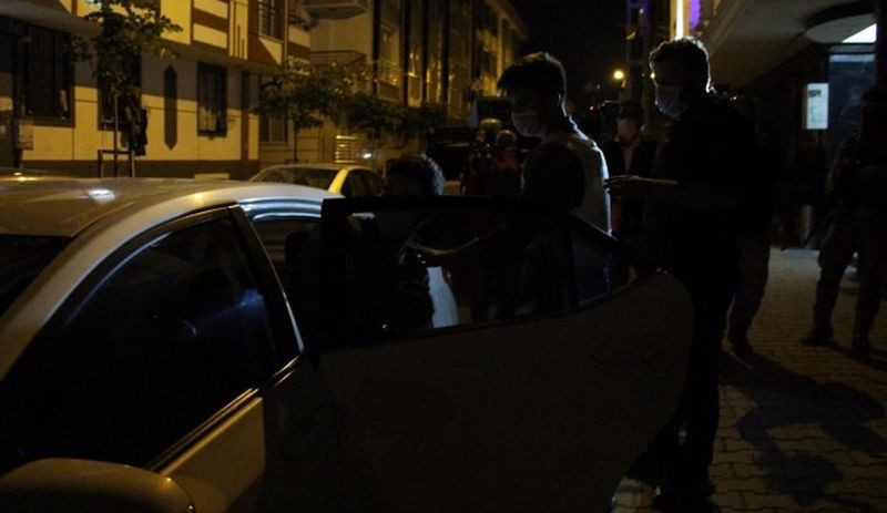 TEM polisinden İstanbul genelinde evlere eş zamanlı baskınlar: Gözaltılar var - Resim : 1