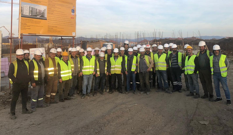 AKP’li eski danışmanın şirketinden paralarını alamayan işçiler, Sırbistan’da mahsur kaldı - Resim : 1
