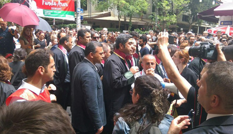 'Her yer Yüksel Caddesi' - Resim : 1