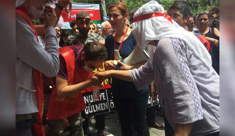 Anneler gününde Yüksel Caddesi - Resim : 1