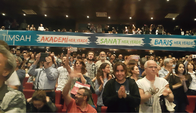 Hocalar 'Timsah'ın midesinde olmaya sahnede 'Hayır' dedi - Resim : 2