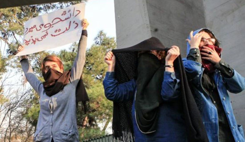 İran'da ölü sayısı artıyor, 18 sivil ve bir polis öldü - Resim : 2