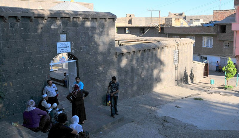 Reuters: Diyarbakırlılar hem seçim hem de geçim derdinde - Resim : 2
