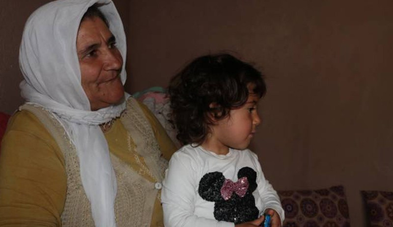 'Neval bebek annesiz büyüyor' - Resim : 1