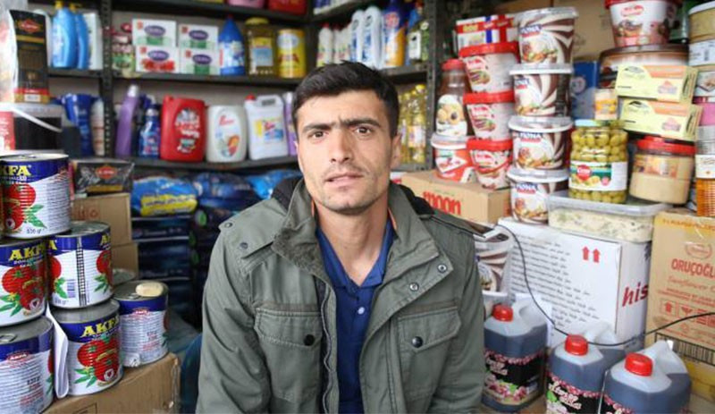 Esnaf dertli: Milletin cebinde 5 lira kalmamış - Resim : 1