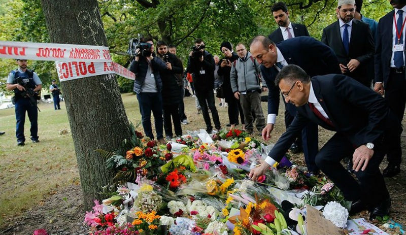Oktay ve Çavuşoğlu Yeni Zelanda'daki o camiye gitti - Resim : 1