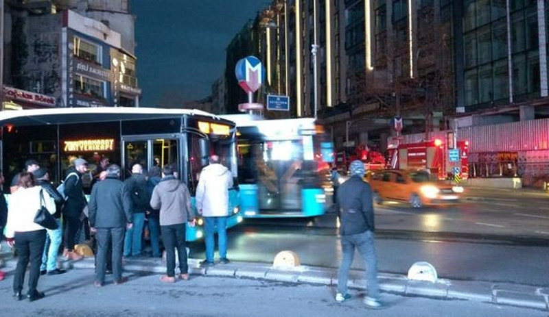 Metroda intihar - Resim : 1