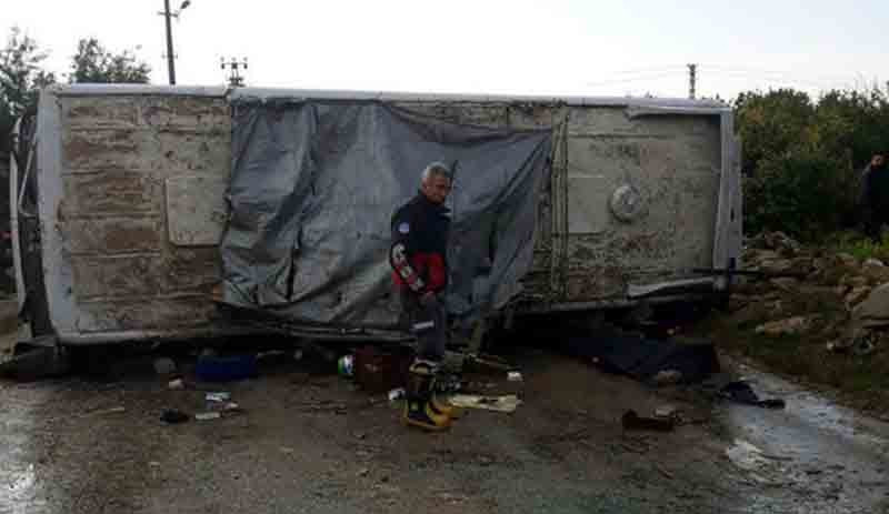 İşçi servisi kaza yaptı: 1 ölü, 16 yaralı - Resim : 1