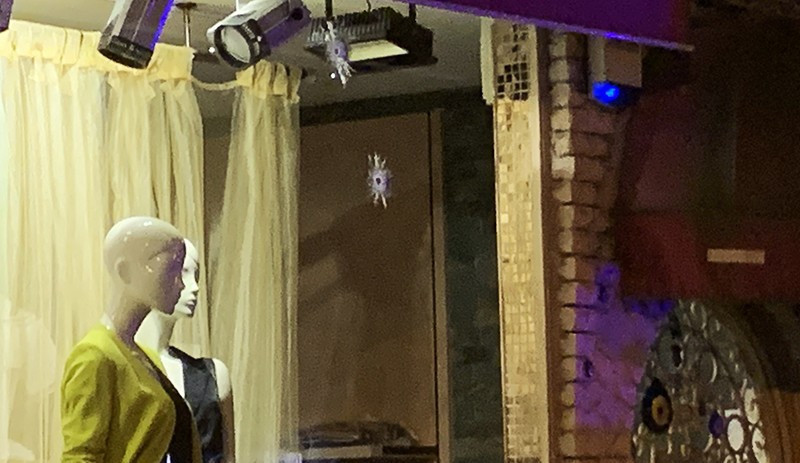 Kadıköy'de iş yerine saldırı: Yaralılar var - Resim : 1