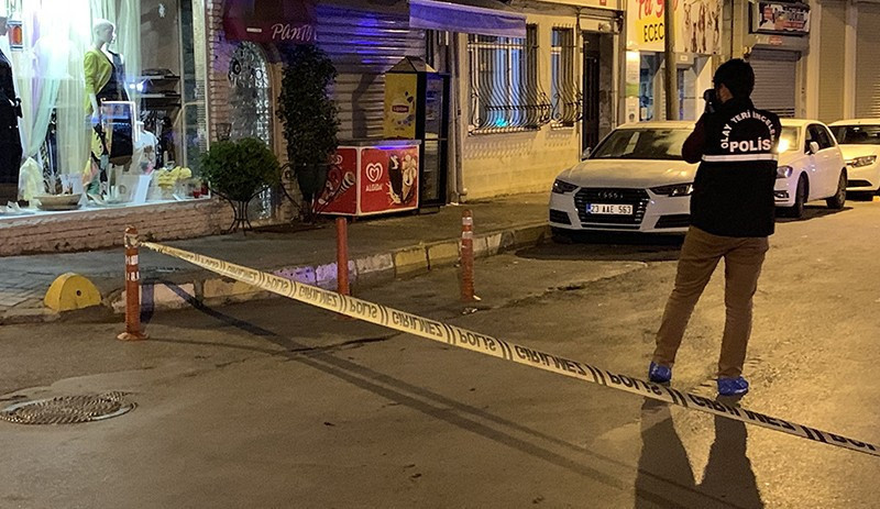Kadıköy'de iş yerine saldırı: Yaralılar var - Resim : 2