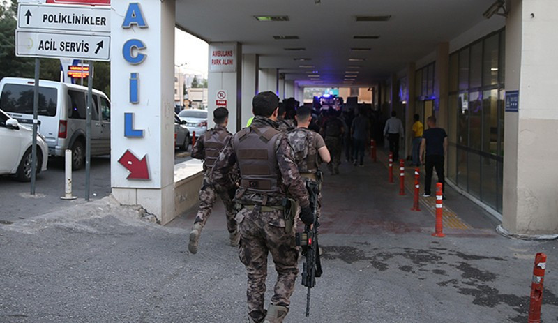 Halfeti'de operasyon: 1 polis hayatını kaybetti, 2 polis yaralandı - Resim : 1
