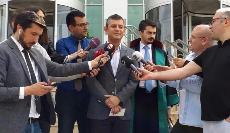 Hulusi Akar, CHP’li Özel’den emeklilik ikramiyesinin 4 katı tazminat istedi - Resim : 1