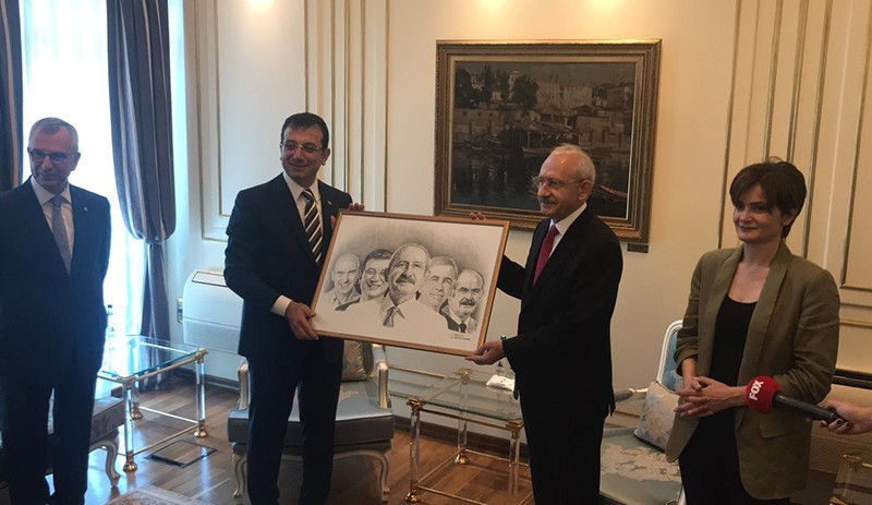 Kılıçdaroğlu İBB’de: Şeref defterini imzaladı, İmamoğlu’na başarı diledi - Resim : 1