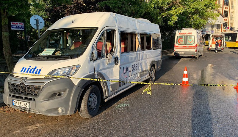İstanbul’da halk otobüsü dükkana girdi: 1 ölü, 2 yaralı - Resim : 1