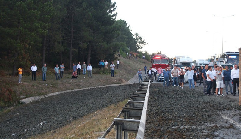 Yine hafriyat kamyonu kazası: 2 yaralı - Resim : 2