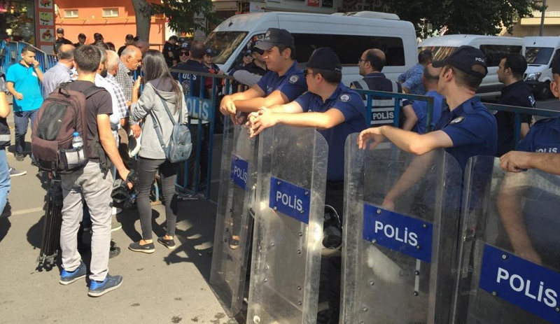 Demokrasi Nöbeti'ne müdahale: Çok sayıda gözaltı - Resim : 2