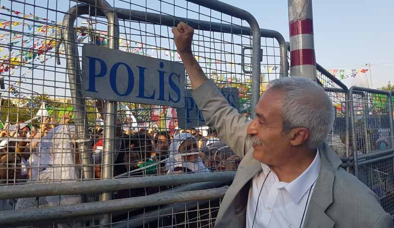 Diyarbakır Barış Mitingi: Kayyımları göndereceğiz ve yeni sabaha uyanacağız söz veriyoruz - Resim : 2