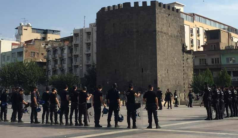 Pervin Buldan: Bir kez de savaşmayı değil, Kürtlerle barışmayı esas alın - Resim : 1