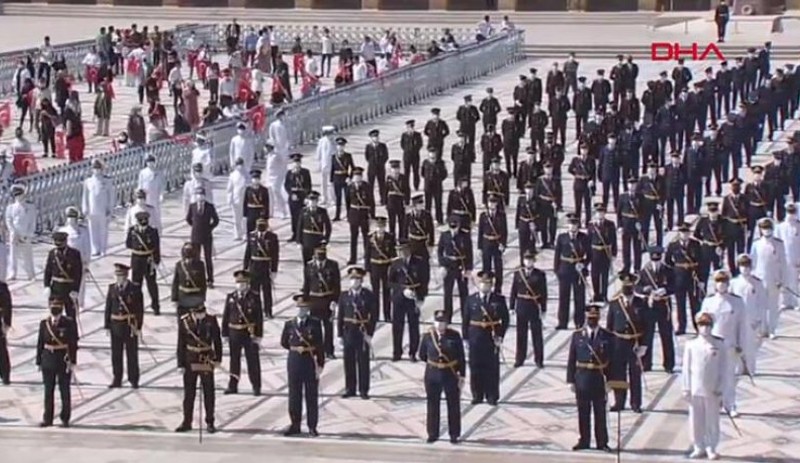 Erdoğan'dan Anıtkabir'de 30 Ağustos mesajı: Emanetiniz emin ellerde - Resim : 1