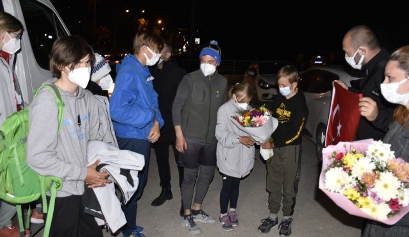 Ülkelerine dönemeyen Ukraynalı sporcular Bodrum'da misafir ediliyor - Resim : 1