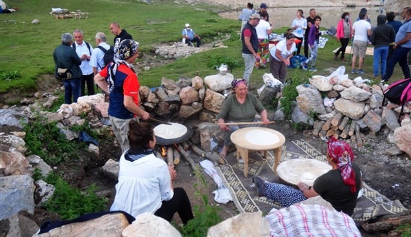 Dersim'de kadına yönelik şiddete karşı 3 bin rakımda cem - Resim : 1