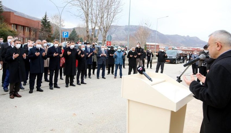 YÖK Başkanı’na 'jest': 3 katlı cami için üç ayrı IBAN numarası verildi - Resim : 2