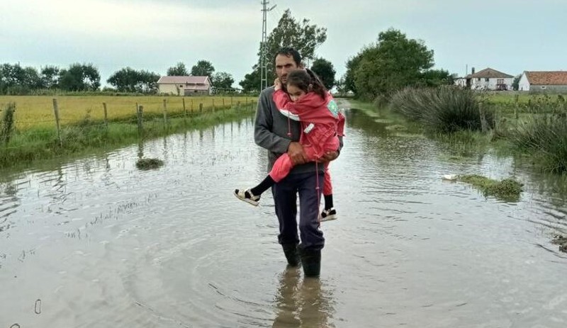 Kızılırmak Deltası'ndaki mahallede taşkın korkusu: Bizi çok mağdur ettiler - Resim : 1