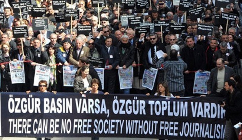 Free Web Turkey raporu: Engellenen haberlerin yüzde 42’si iktidar ve çevresiyle ilgili - Resim : 1