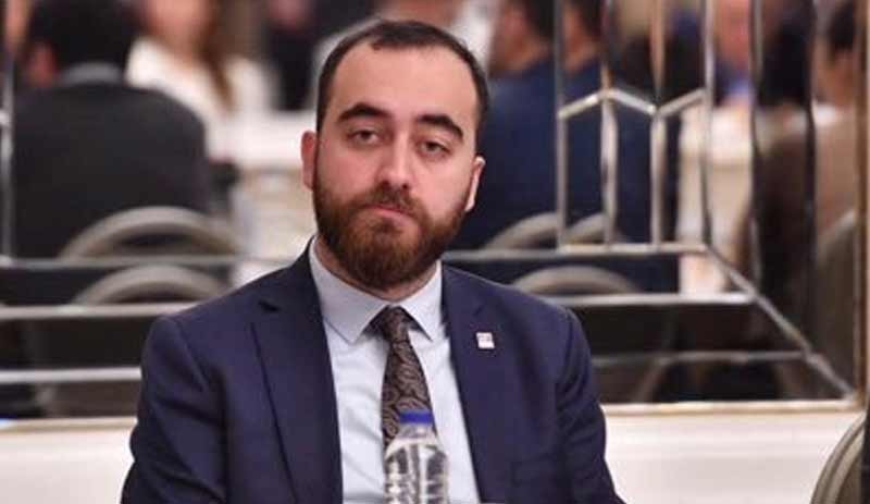'İndirilen afişleri asmaya devam edeceğiz’ diyen CHP'li Düzce: Bazı sürprizlerimiz de olacak - Resim : 1