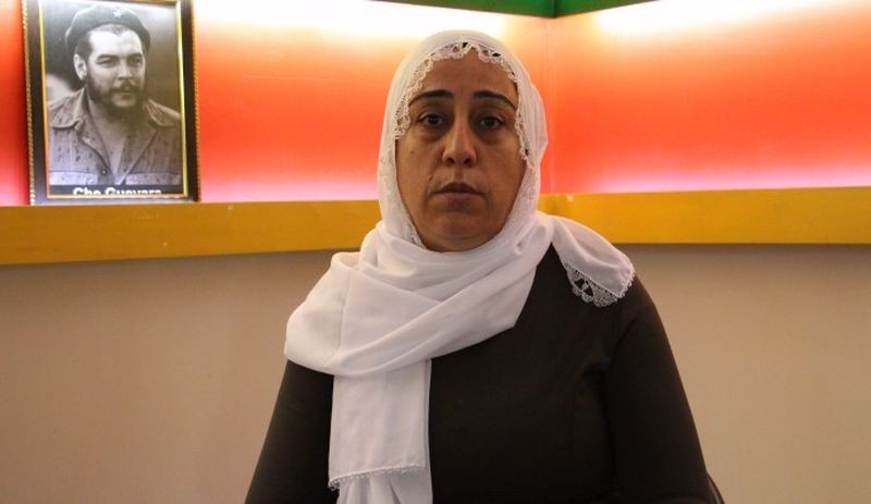 Çıplak aramaya maruz kalan kadın sinir krizi geçirip bayıldı - Resim : 1