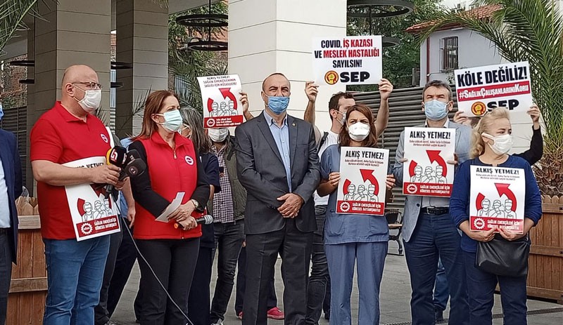 Sağlık emekçileri eylemde: Köle değiliz - Resim : 1