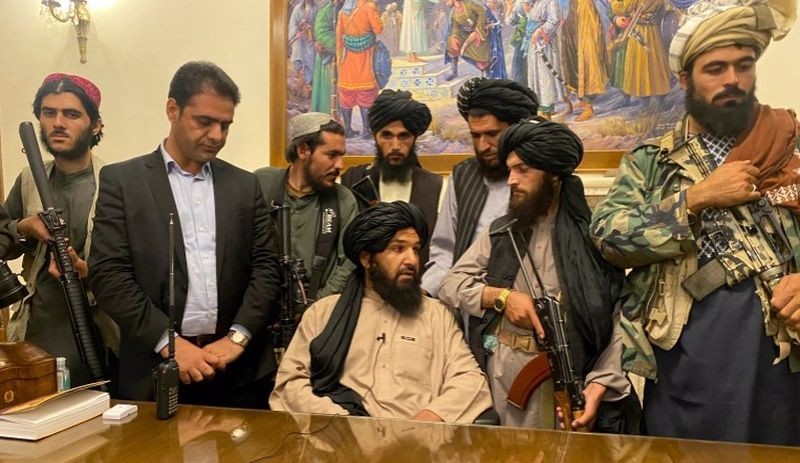 Taliban, Cumhurbaşkanlığı Sarayı'na girdi - Resim : 2