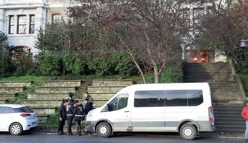 Boğaziçi Üniversitesi ayakta: Dışarıda abluka, içeride eylem - Resim : 1