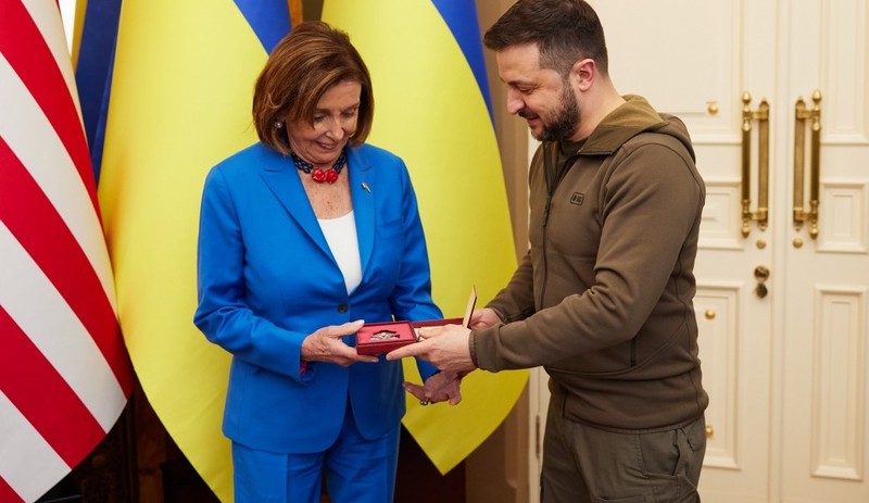 ABD Temsilciler Meclisi Başkanı Pelosi'den Kiev'e sürpriz ziyaret - Resim : 2