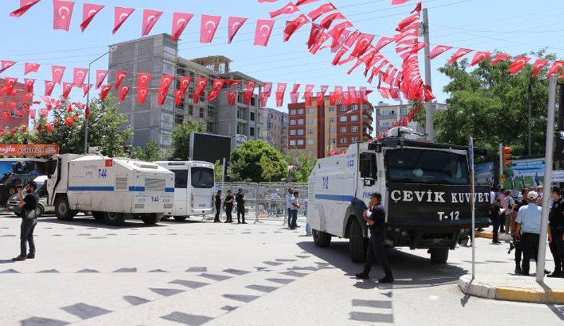 Vicdan ve Adalet Nöbeti'ne alkış da yasak - Resim : 1