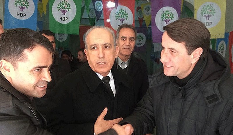 AKP’li adaydan HDP'ye ziyaret - Resim : 1