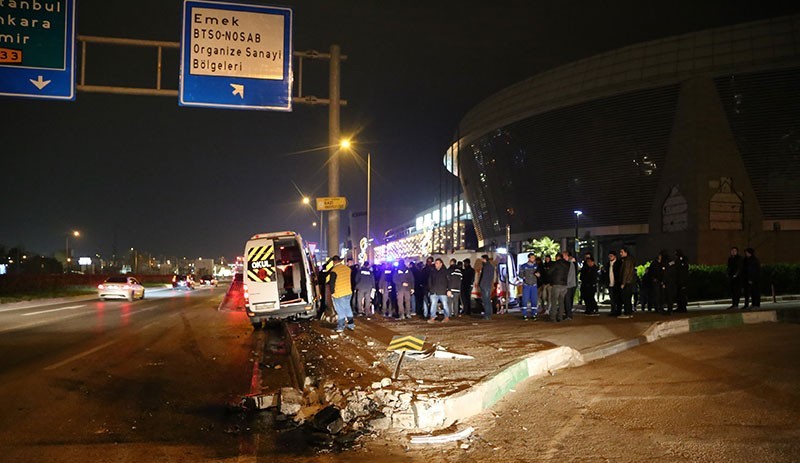 İşçiler kaza yaptı, yönetim gazetecilere saldırdı - Resim : 1