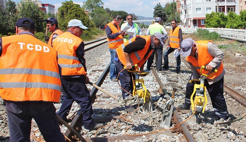 Binlerce kilometrelik hatta sadece 39 yol ve geçit bakım görevlisi var - Resim : 1