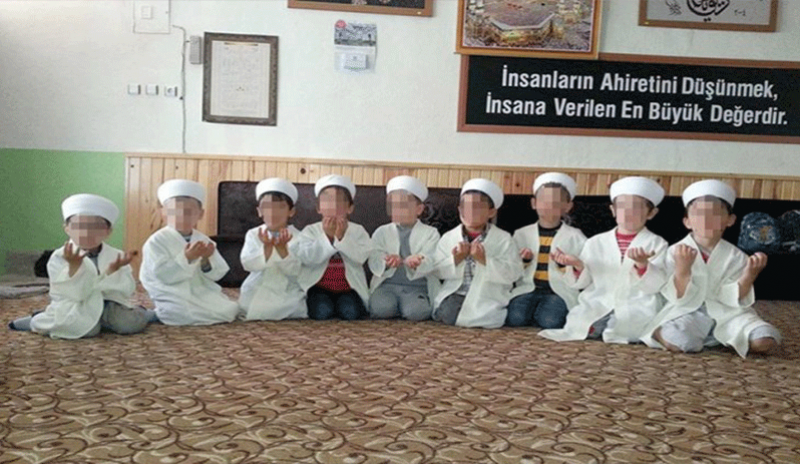 'Anne çalışma, senin paran günahmış' - Resim : 1